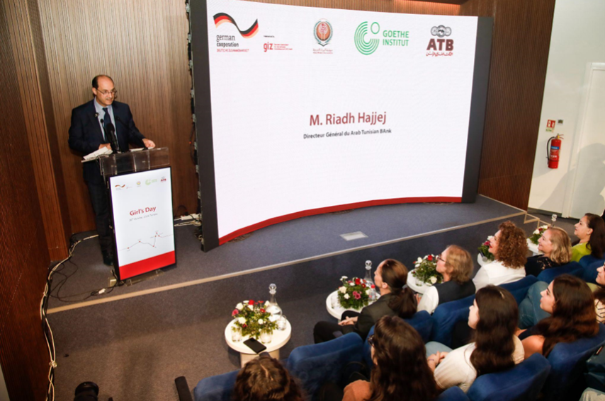 Arab Tunisian Bank, engagée pour la diversité de genre, célèbre la Journée Internationale des Filles avec un atelier sur l’identité professionnelle