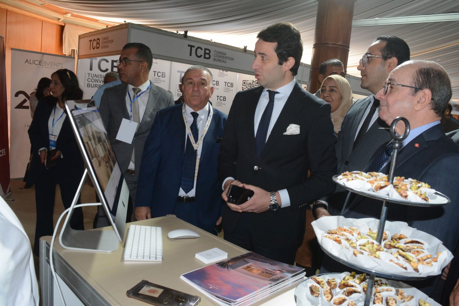 Le Salon du tourisme saharien et oasien ouvre ses portes à Tozeur