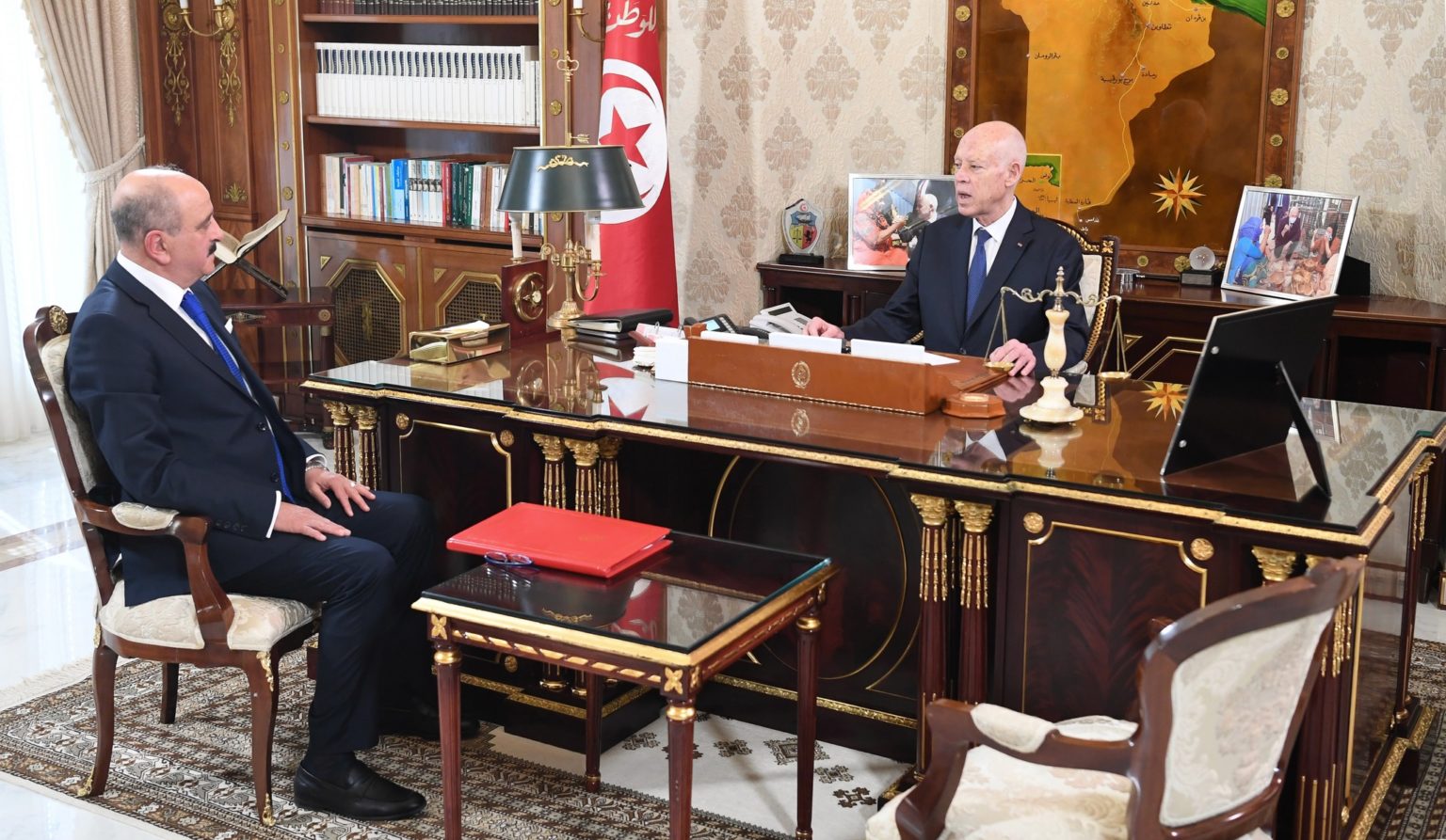 Retour volontaire des migrants : le président Saïed appelle l’OIM à soutenir les initiatives tunisiennes