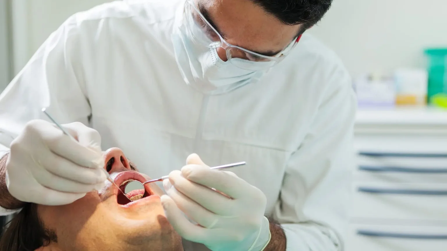 Nouvelles mesures pour développer la profession dentaire et créer des emplois pour les jeunes praticiens