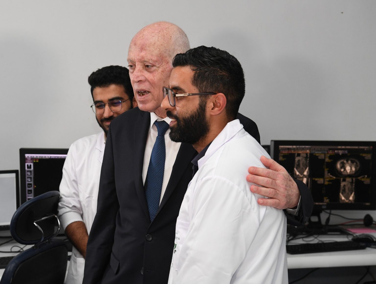 Kaïs Saïed : « Les urgences doivent être prises en charge immédiatement et sans aucune condition financière »