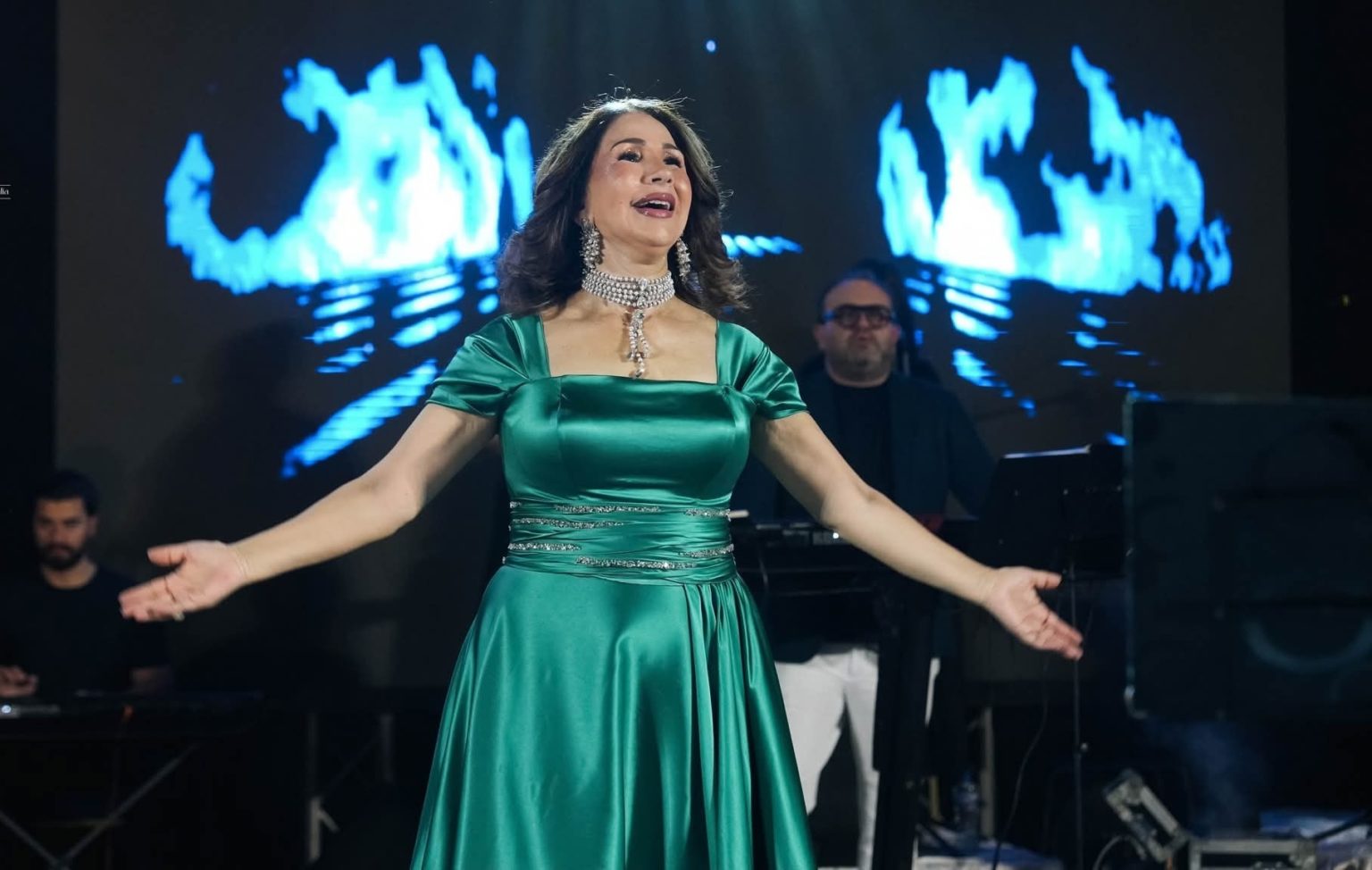 Quand Nabiha Karaouli enchante le public au festival de la vigne de Grombalia