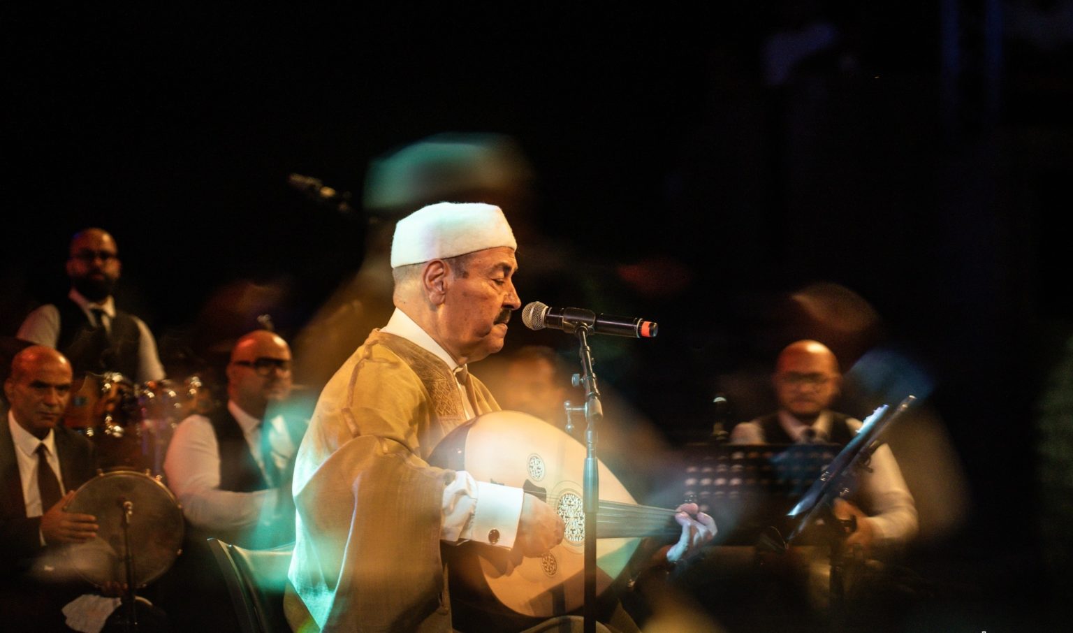 Lotfi Bouchnak chante et enchante le public à Hammamet