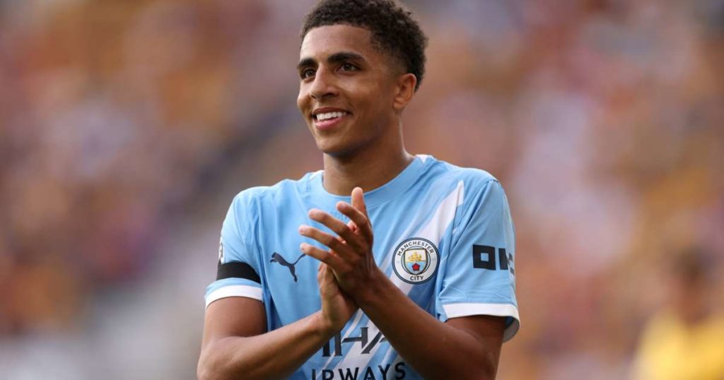 Man City : Rico Lewis prolonge jusqu’en 2030