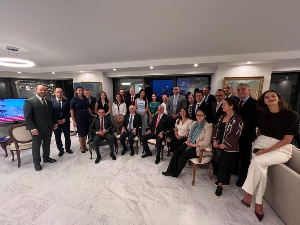 Le ministre des Affaires étrangères rencontre des talents tunisiens à l’ONU et réaffirme le soutien aux Tunisiens à l’étranger