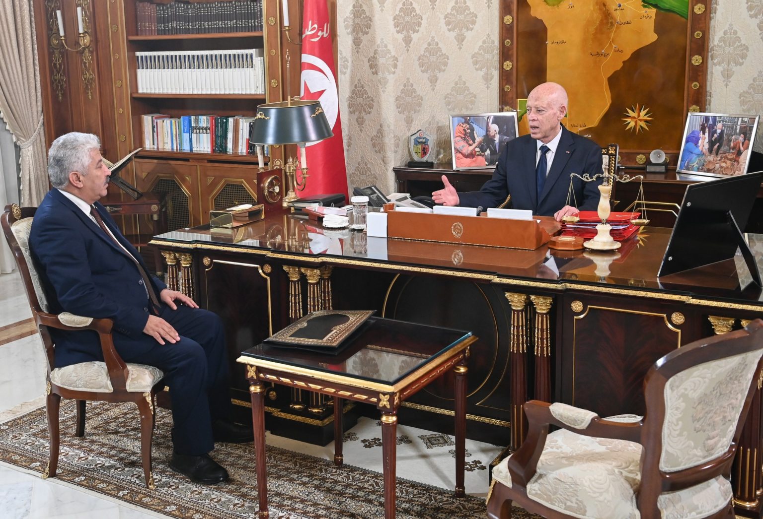 Saïed ordonne la levée des obstacles aux sociétés communautaires