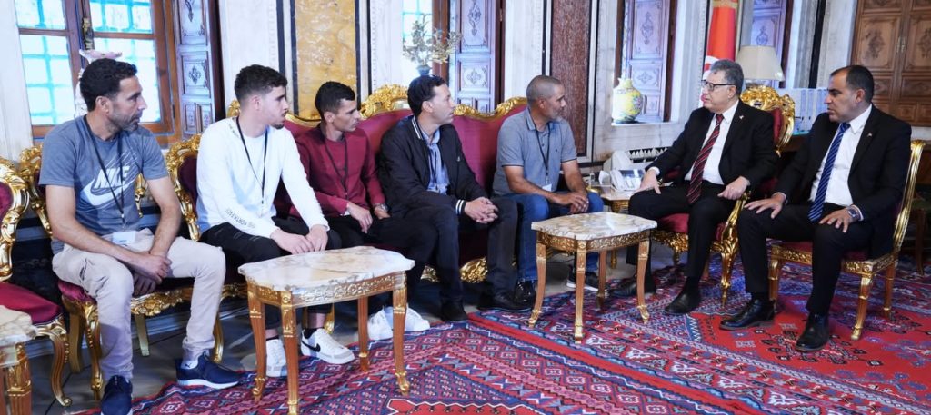 Rencontre au Bardo autour du dossier des travailleurs licenciés