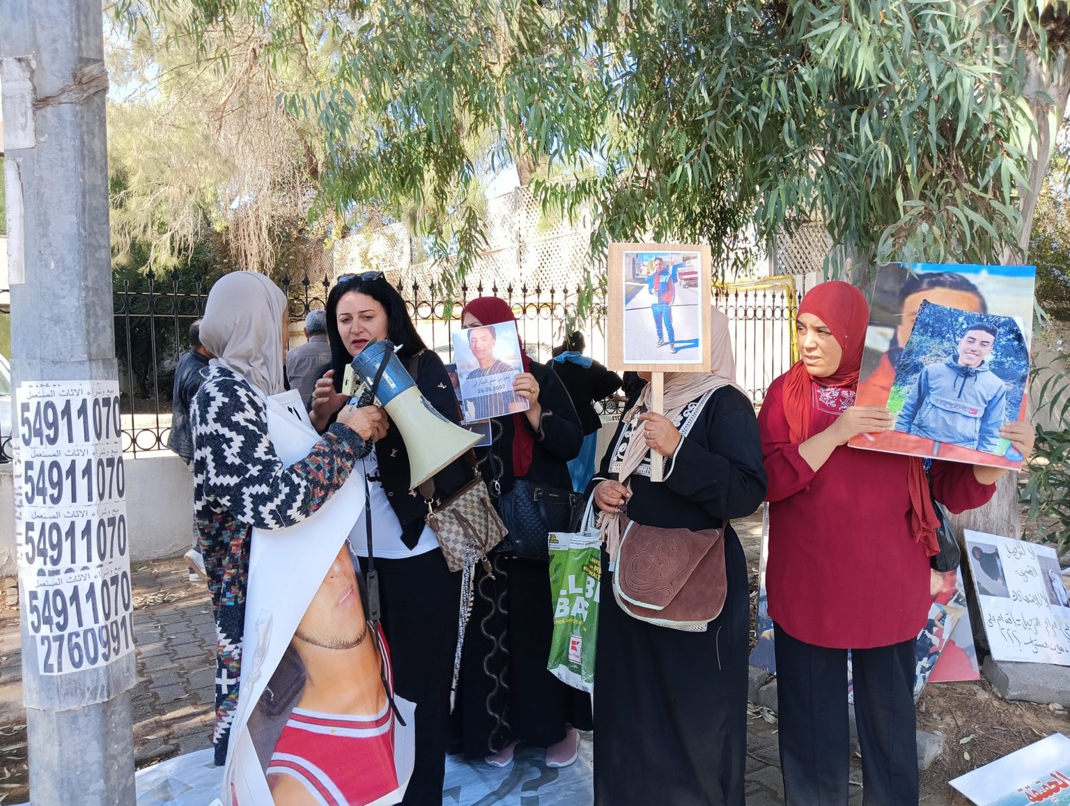 Des familles tunisiennes à la recherche de migrants disparus sur le sol italien