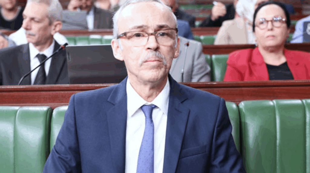 Les augmentations salariales respectent le cadre légal, d’après le ministre des Affaires sociales