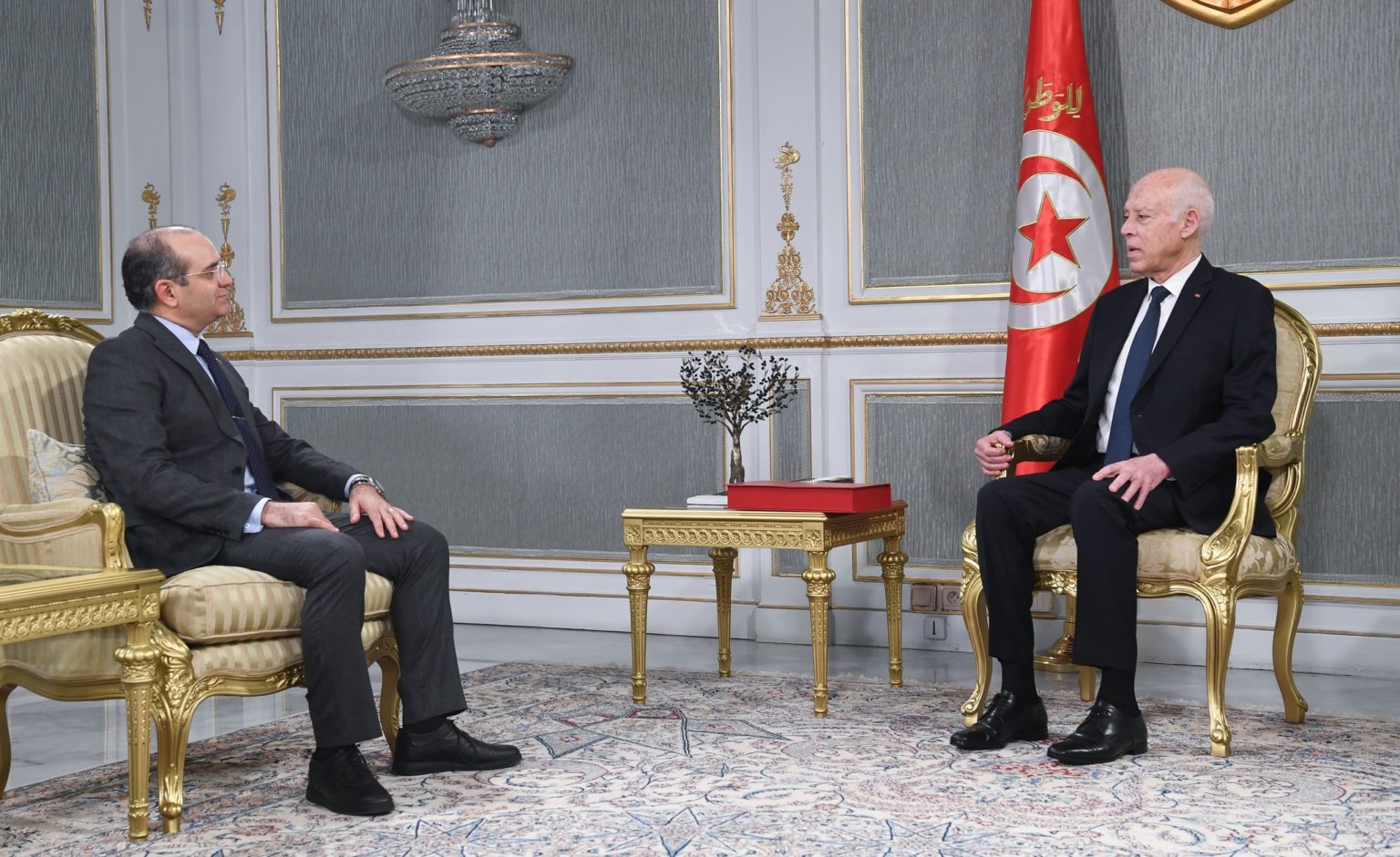 La Tunisie réinvente l’État : une révolution institutionnelle sans rupture