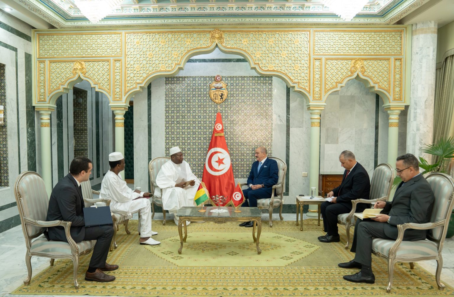 Le nouvel ambassadeur de Guinée remet ses lettres de créance au ministre des Affaires étrangères