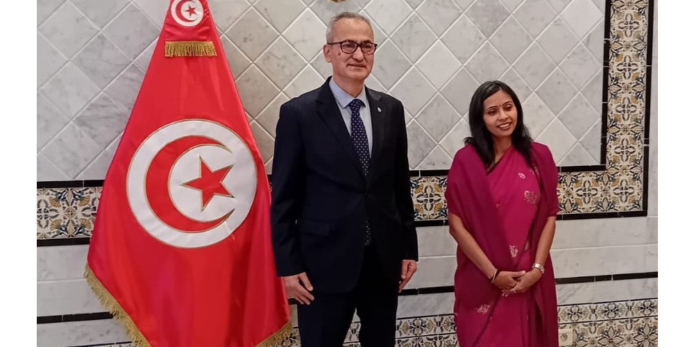 Entretien entre Mohamed Ben Ayed et l’ambassadrice de l’Inde sur le renforcement des relations bilatérales