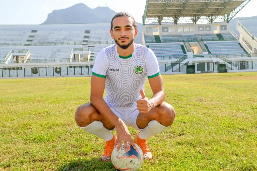 L’ex-défenseur du CSHL et de l’USM, Nassim Mekideche en Algérie