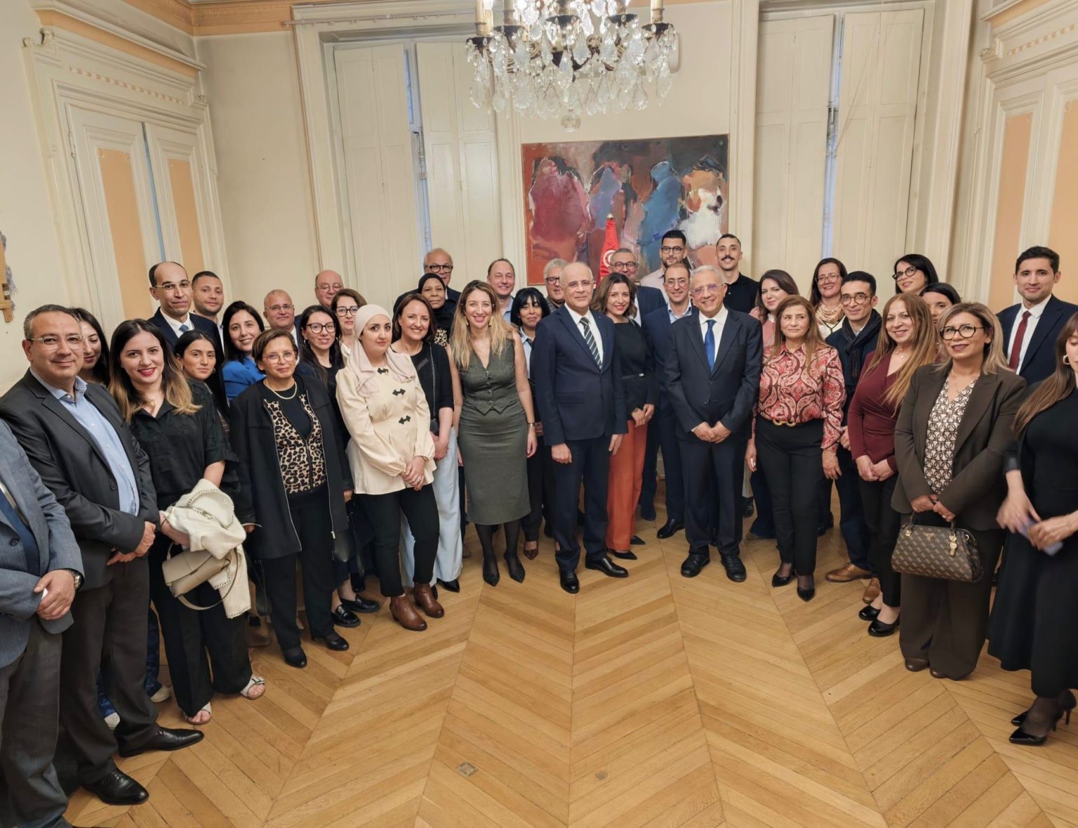 Le ministre de la Santé tunisien dialogue avec des chercheurs expatriés en France
