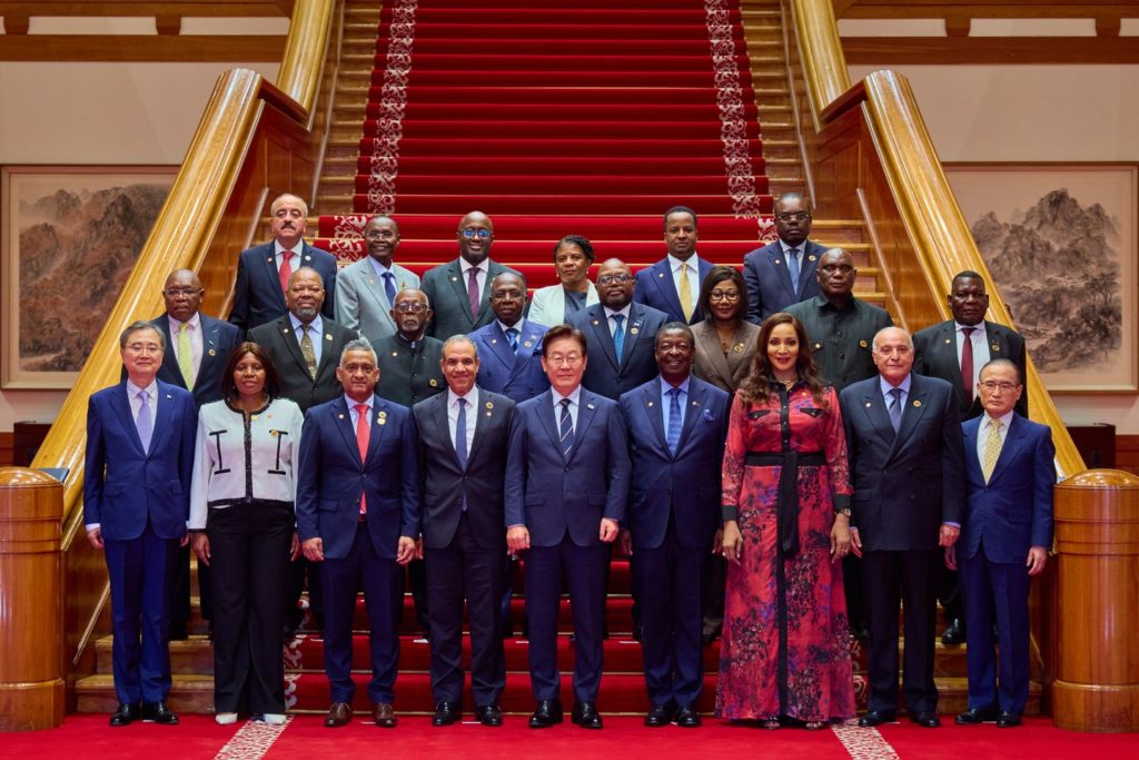 Les chefs de la diplomatie africaine reçus par le président coréen à Séoul
