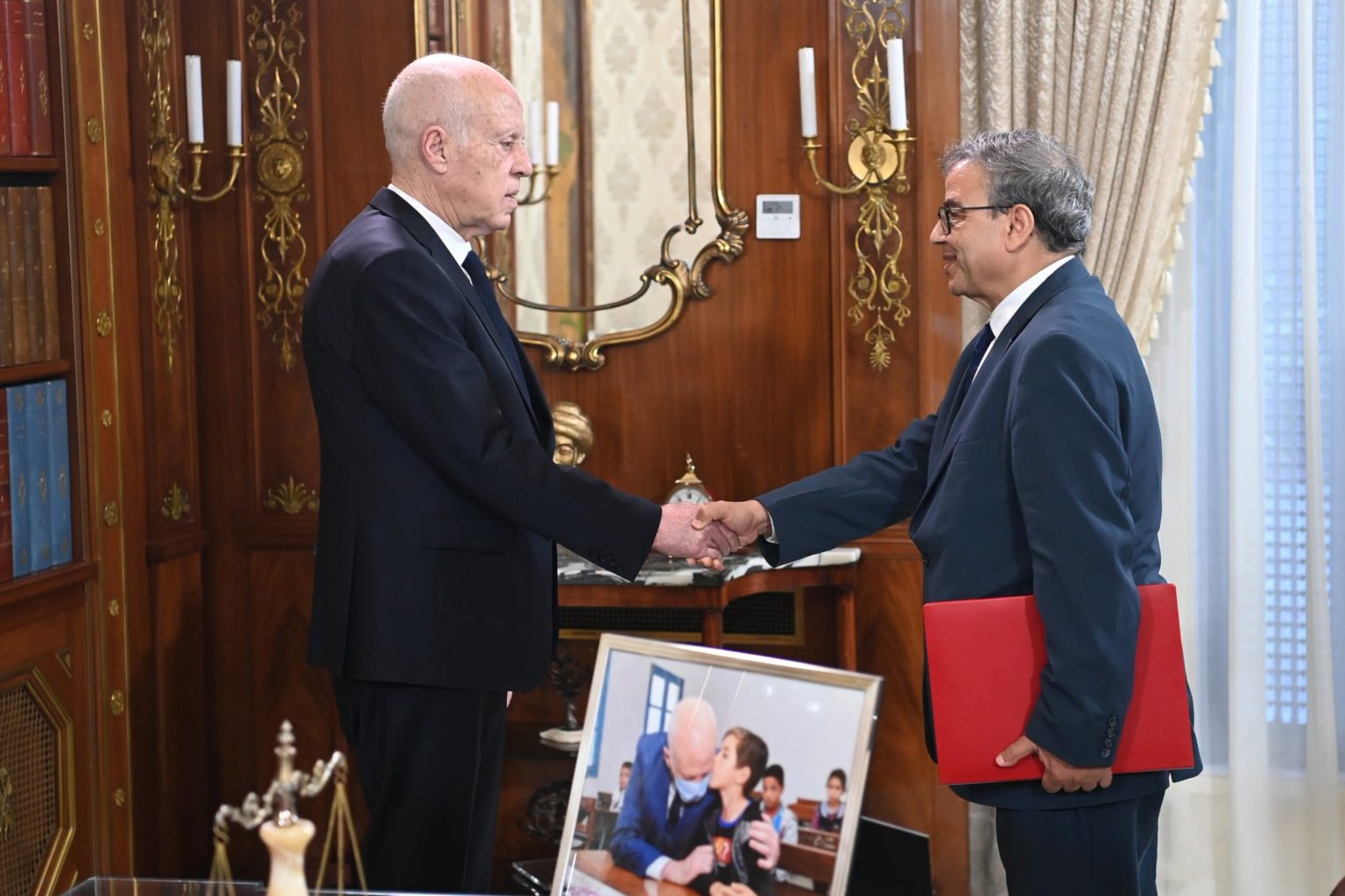Kaïs Saïed reçoit le rapport annuel de la Banque centrale de Tunisie