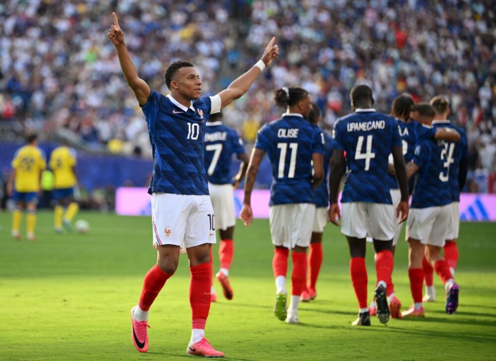 Mondial 2026 : la France écrase la Suède et file en huitièmes de finale