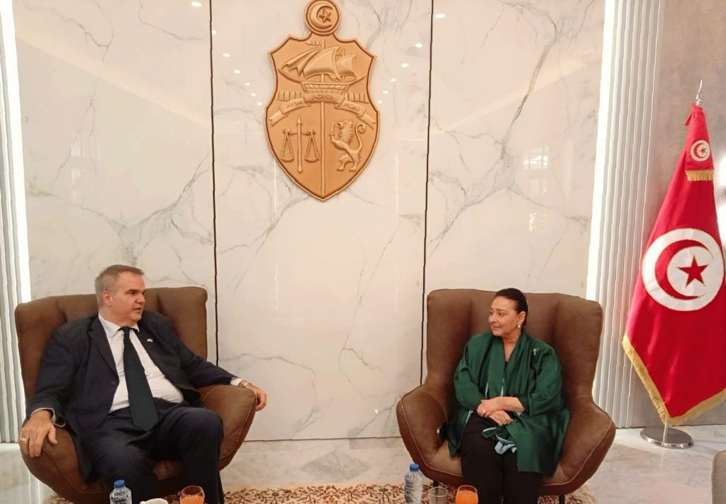 Amina Srarfi représente la Tunisie à la conférence internationale sur le patrimoine palestinien à Madrid