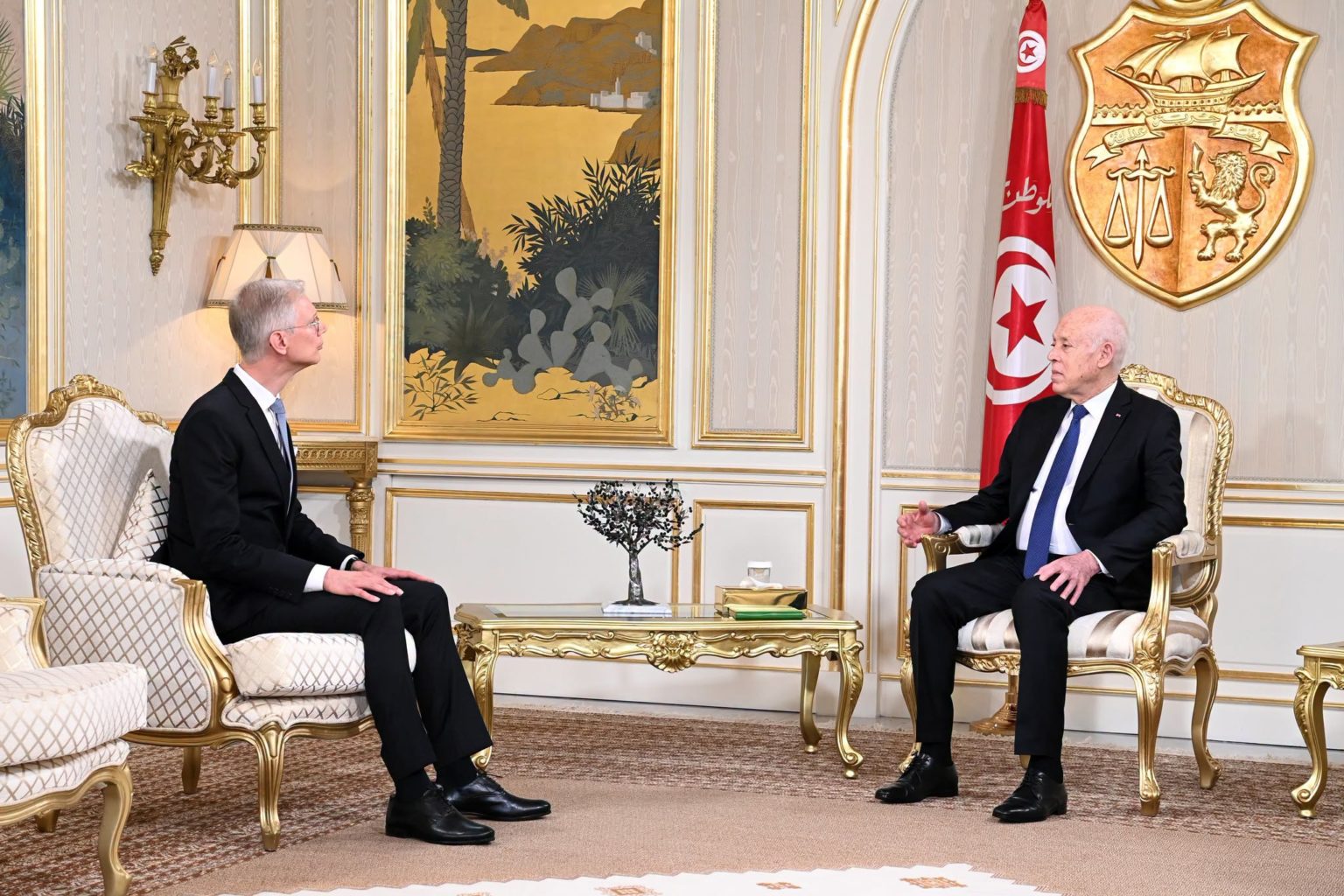 Le président de la République reçoit l’ambassadeur de Finlande en fin de mission en Tunisie