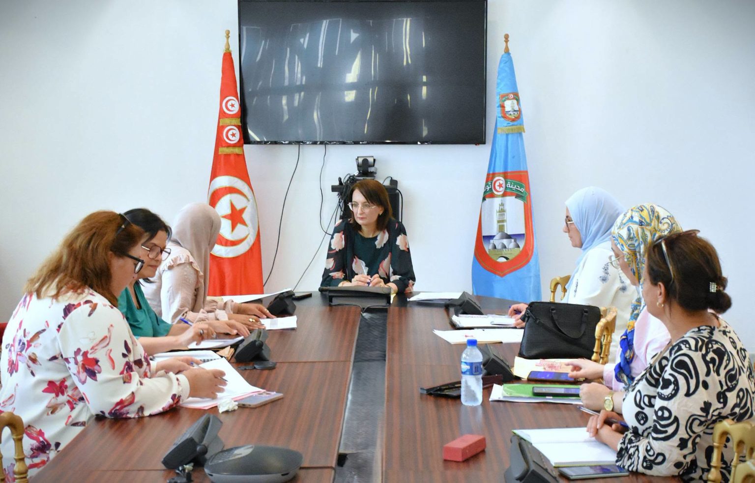 Municipalité de Tunis : réunion de travail consacrée au suivi de l’avancement des projets de développement
