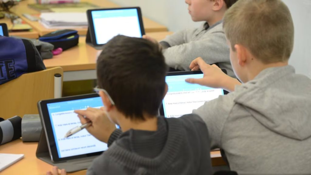Digitalisation de la gestion des établissements éducatifs : entre bugs répétitifs et rejet, «Vie scolaire» dans la tourmente