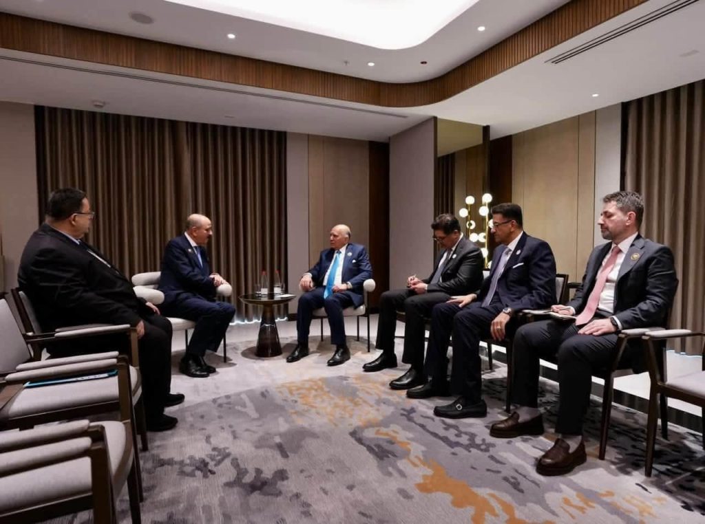 OCI à Bagdad : entretiens bilatéraux du ministre des Affaires étrangères avec ses homologues d’Irak, d’Égypte, de Djibouti et du Yémen