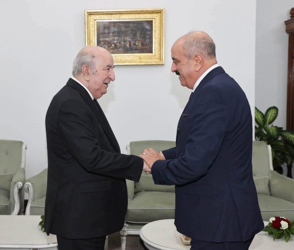 Nafti se rend à l’ambassade de Tunisie à Alger